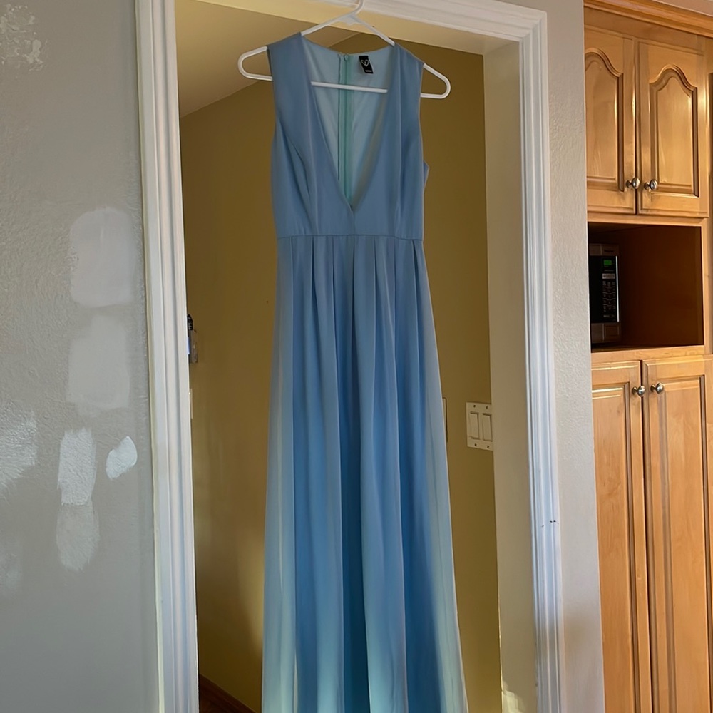 Windsor Blue Prom gown size small polyester